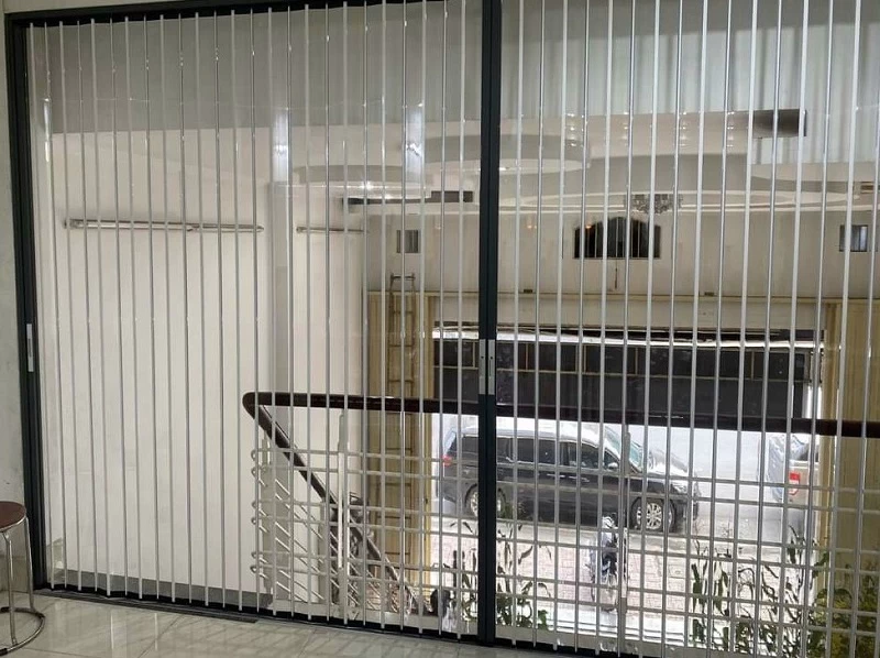 Vách Ngăn Điều Hoà Lá Nhựa Trong Suốt Hoà Phát